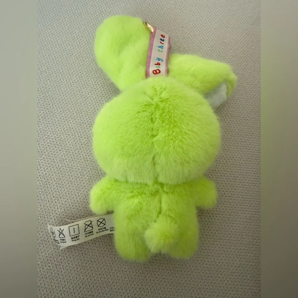 Baby Three Petit Macaron Cute Bunny Plush Pendant - Cupcake - Picture 8 of 8